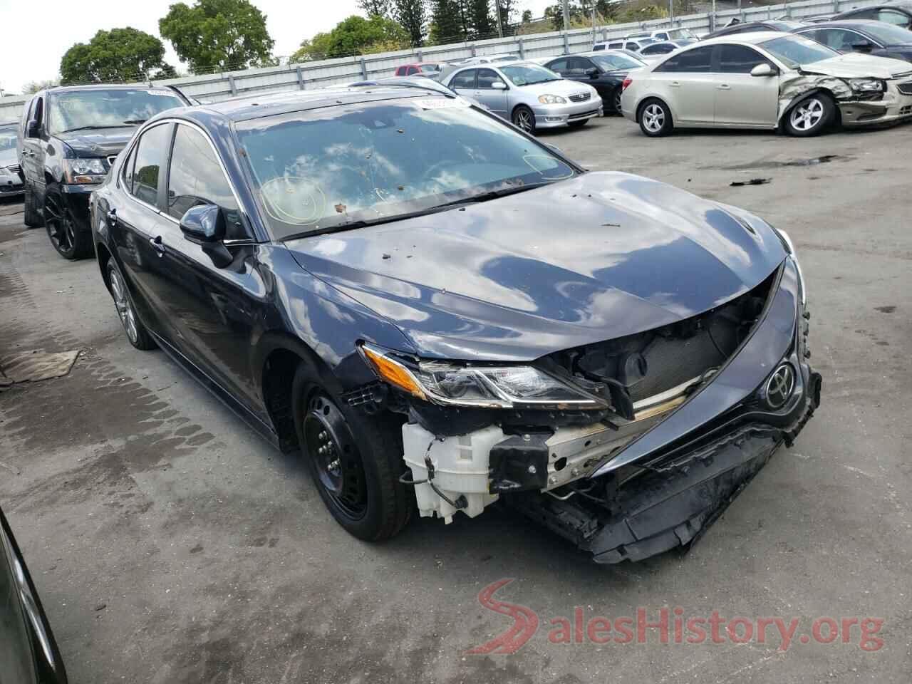 4T1B11HK1JU634005 2018 TOYOTA CAMRY