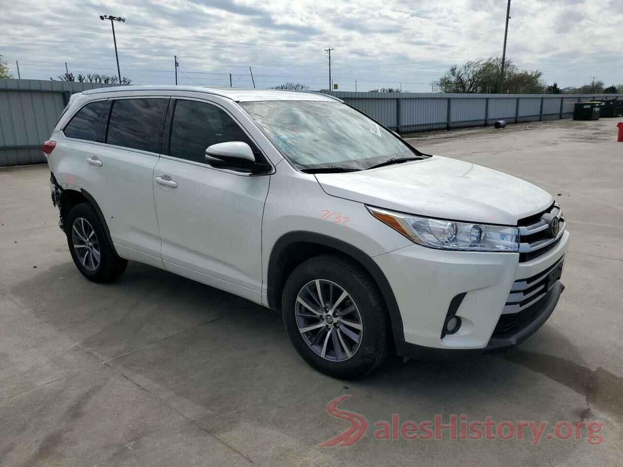 5TDKZRFH8JS529761 2018 TOYOTA HIGHLANDER