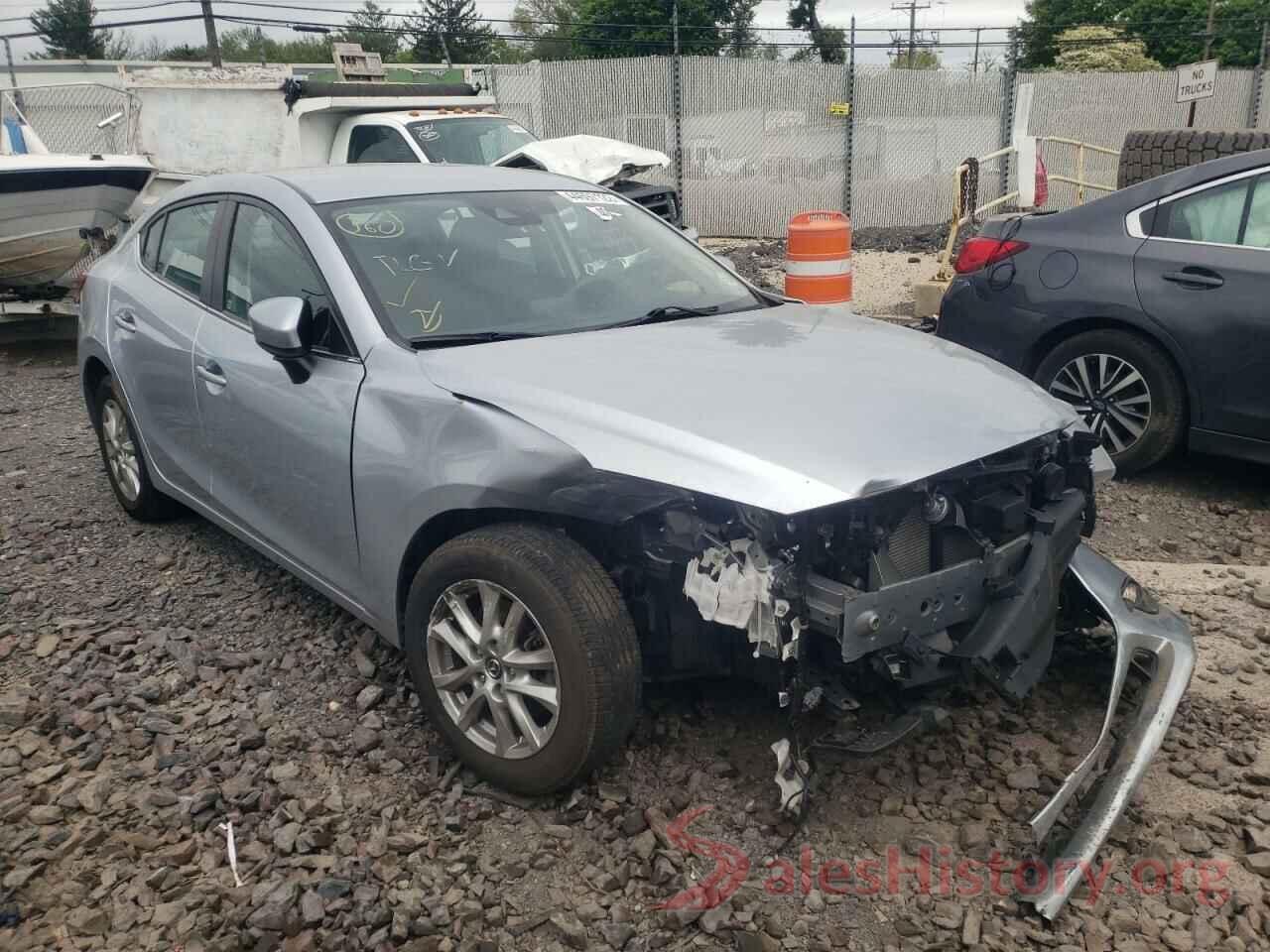 3MZBN1U77JM235109 2018 MAZDA 3