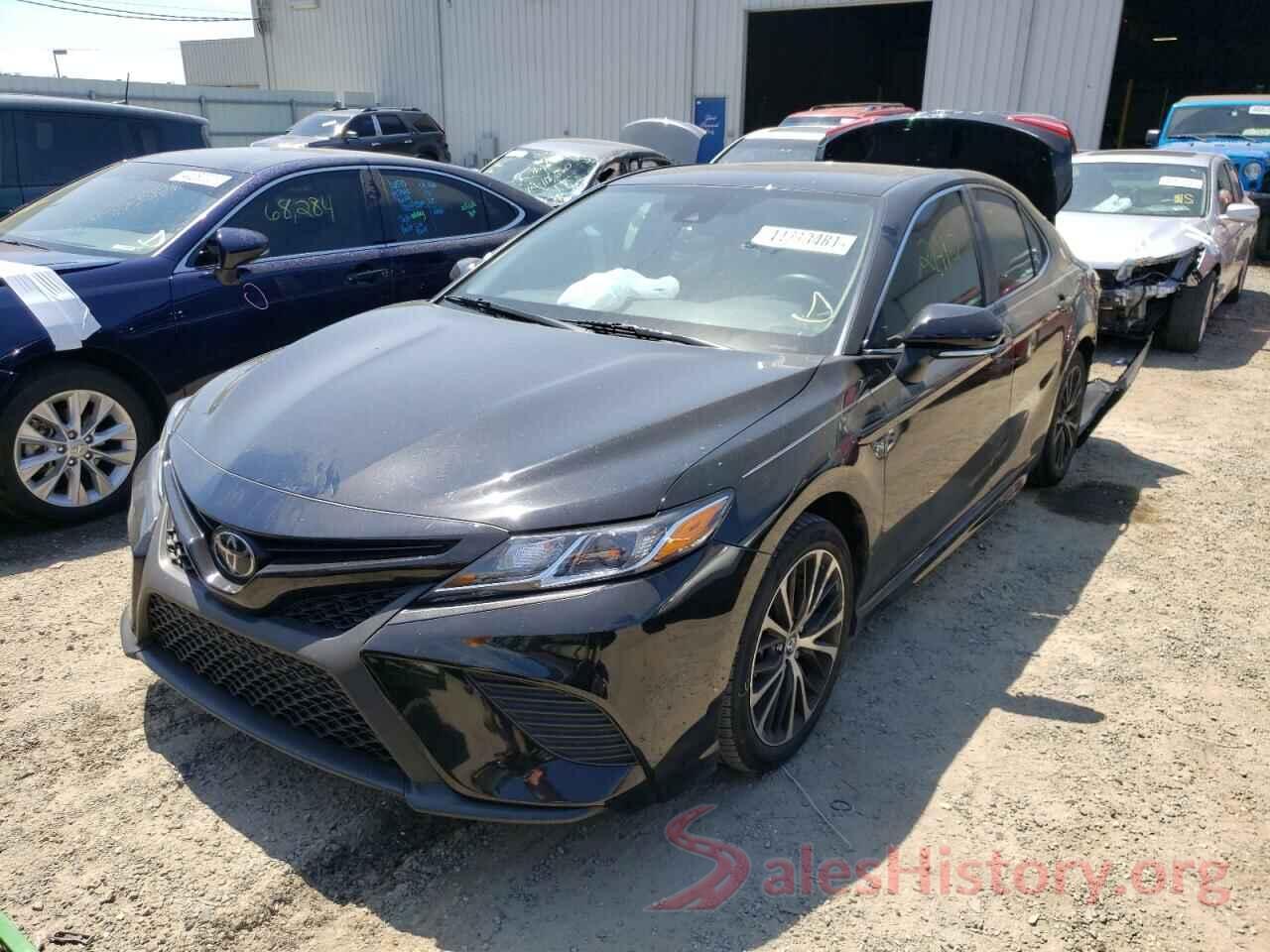 4T1B11HKXKU702304 2019 TOYOTA CAMRY