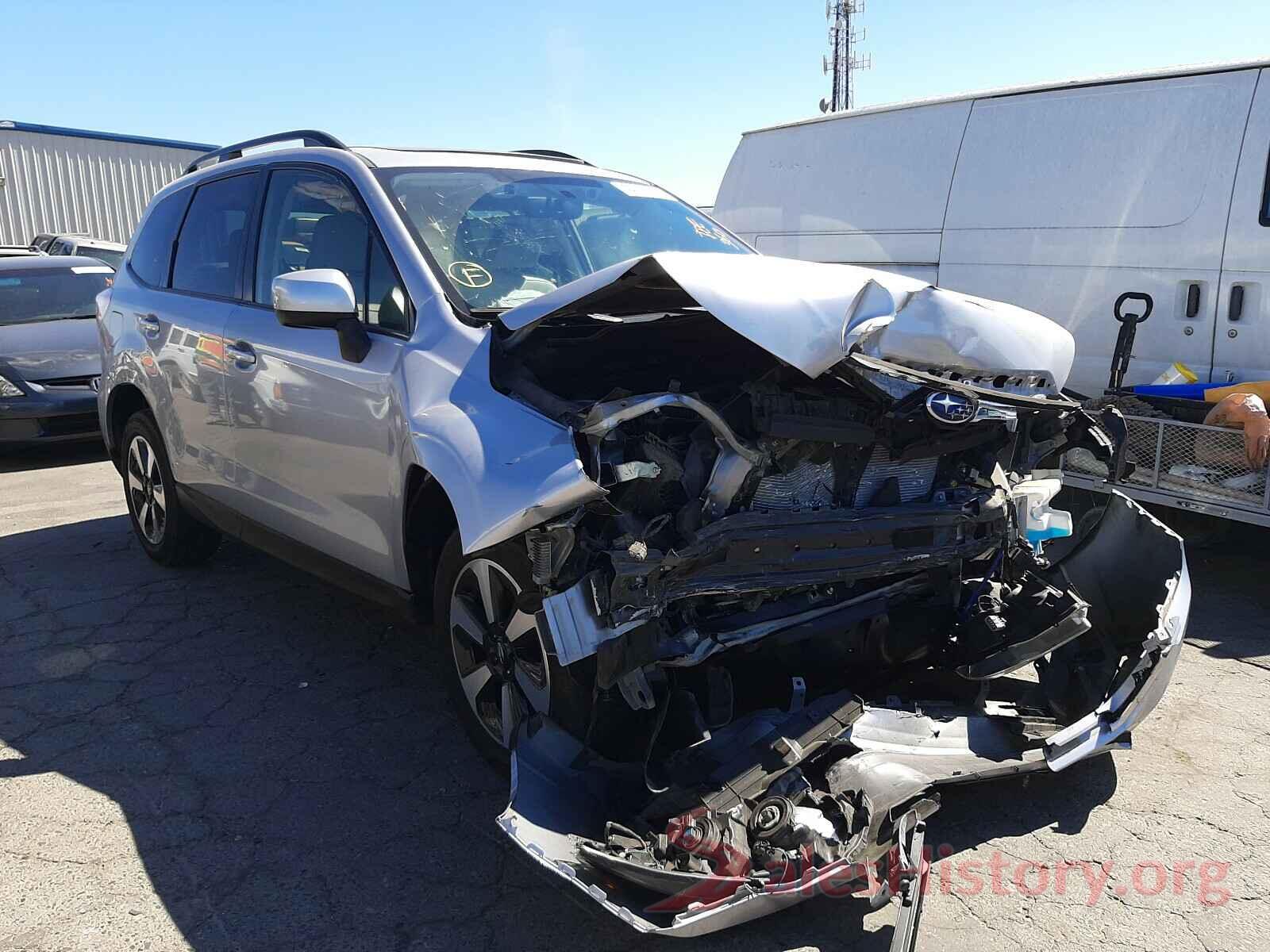 JF2SJAGC6JH435718 2018 SUBARU FORESTER