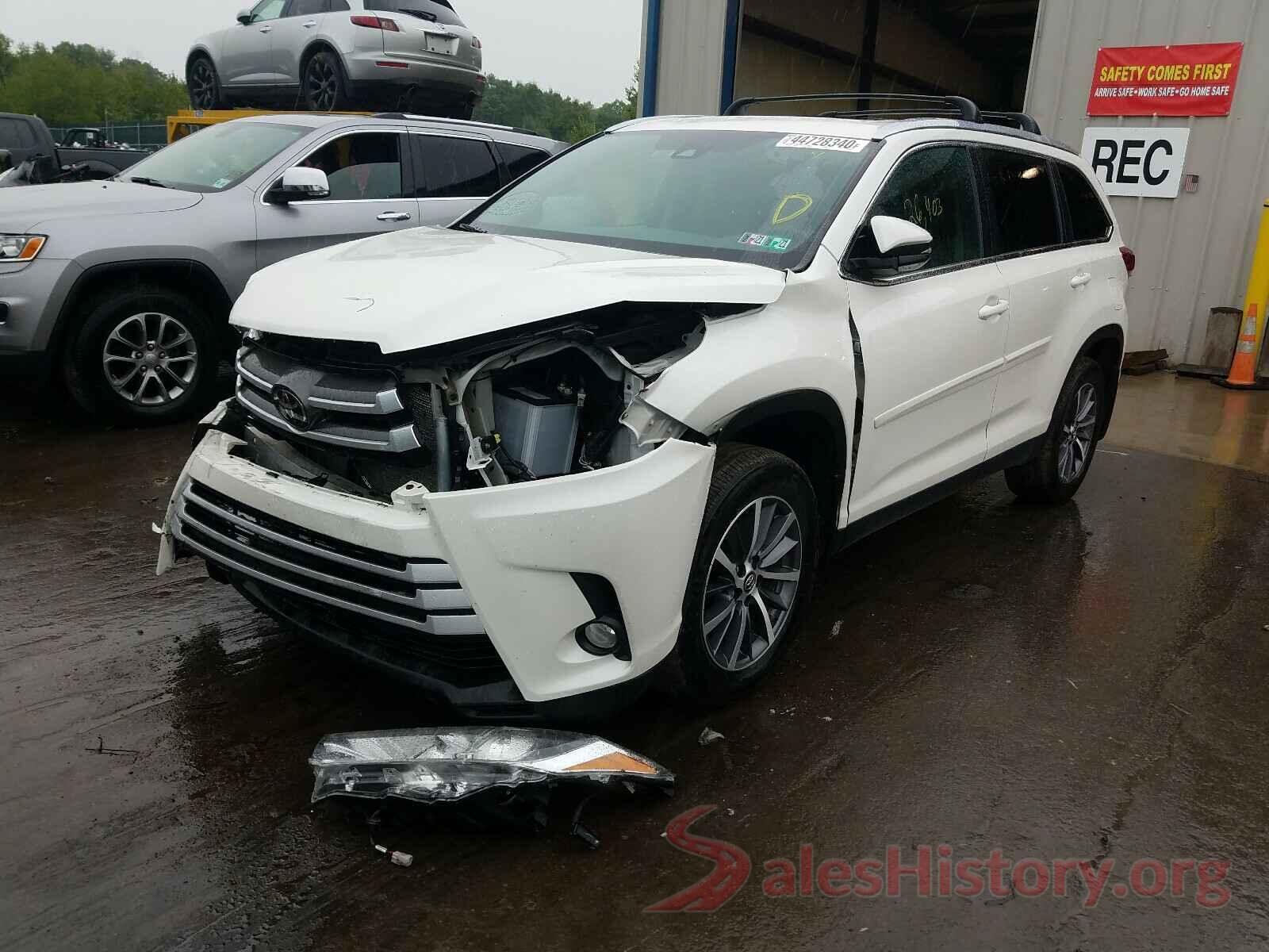 5TDJZRFHXKS572771 2019 TOYOTA HIGHLANDER