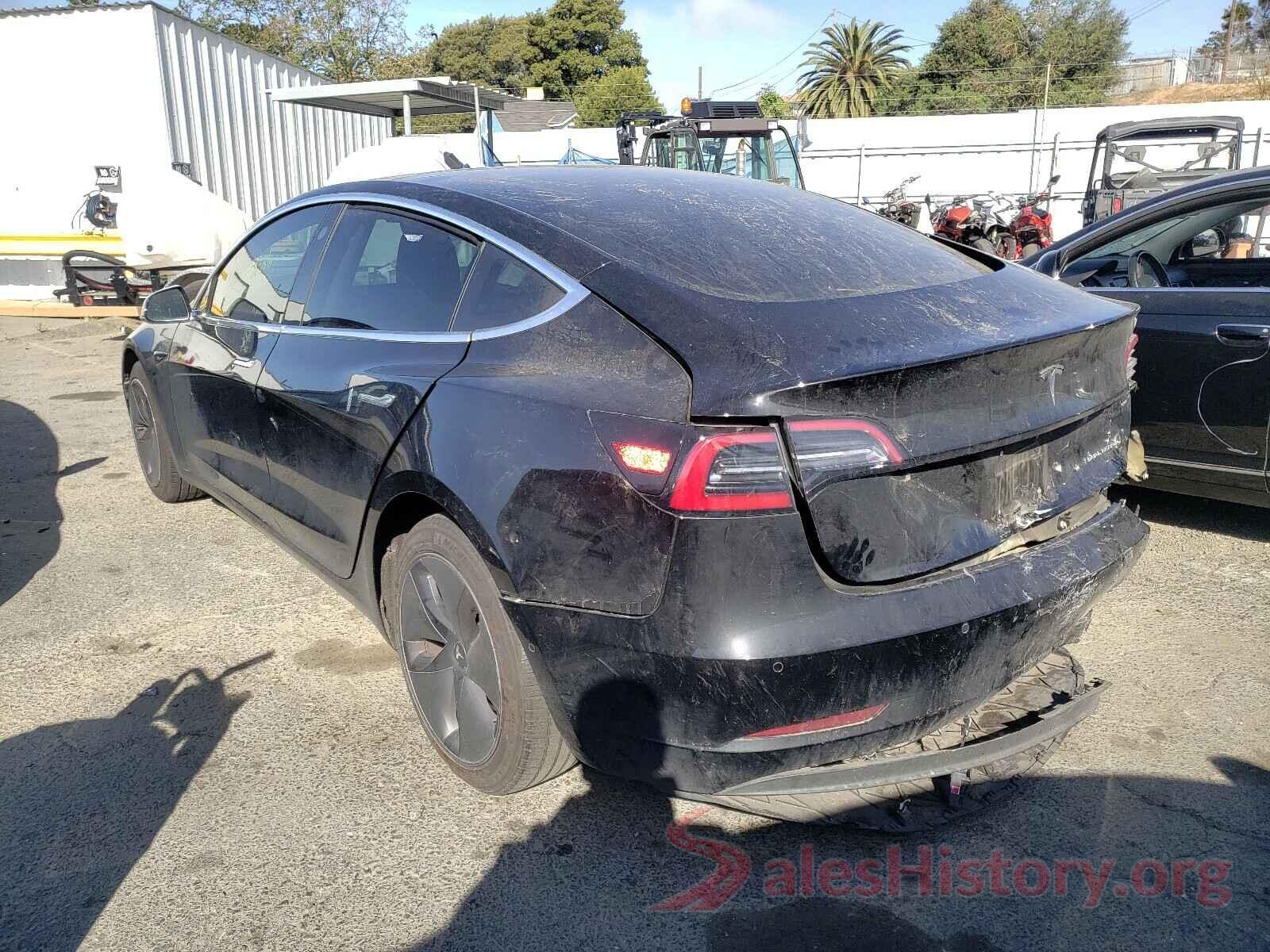 5YJ3E1EB0JF073306 2018 TESLA MODEL 3