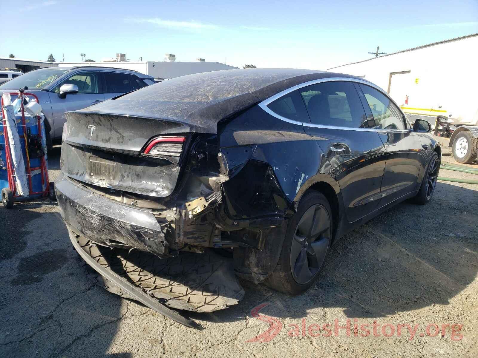 5YJ3E1EB0JF073306 2018 TESLA MODEL 3