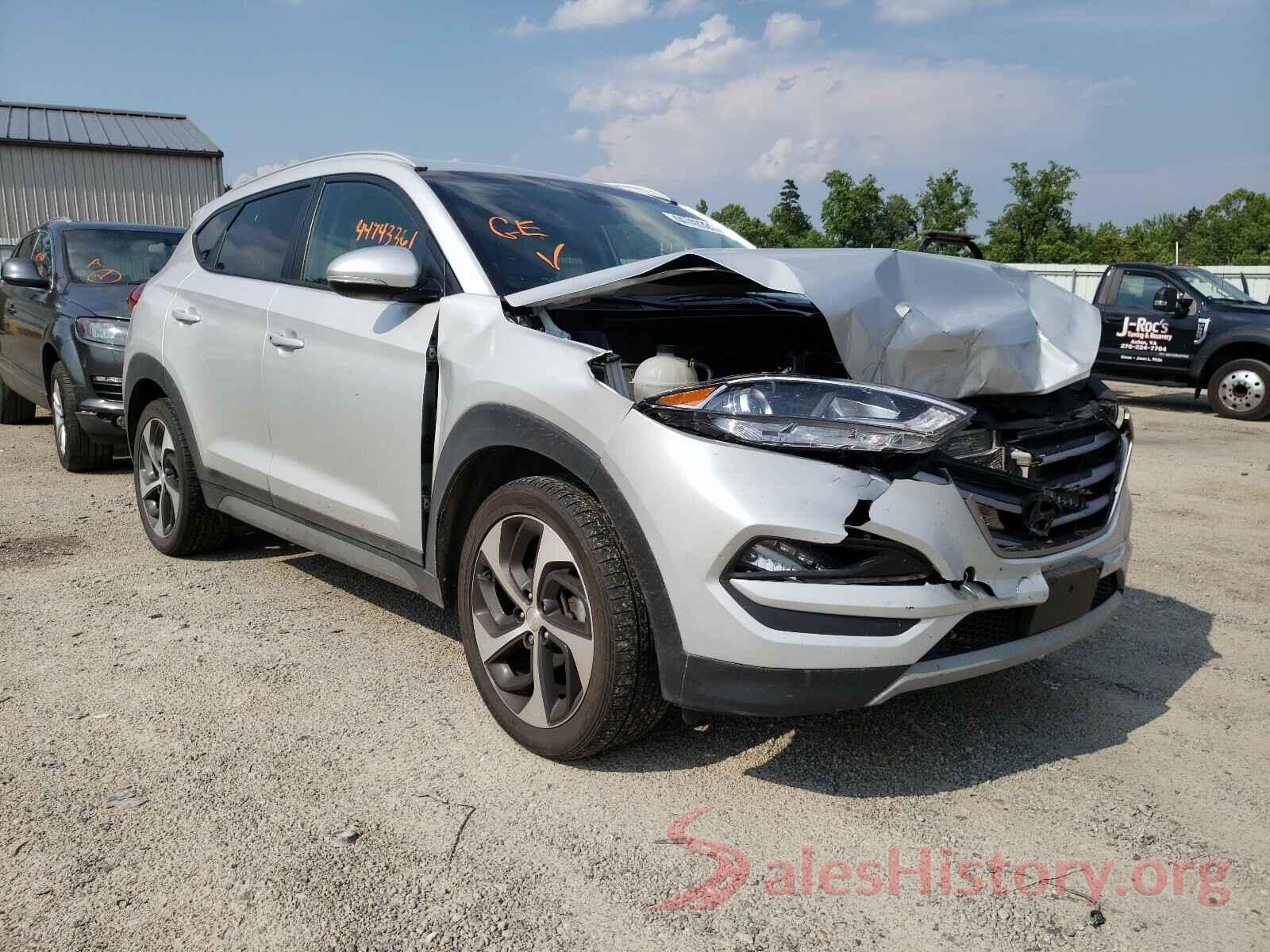 KM8J3CA20HU301946 2017 HYUNDAI TUCSON