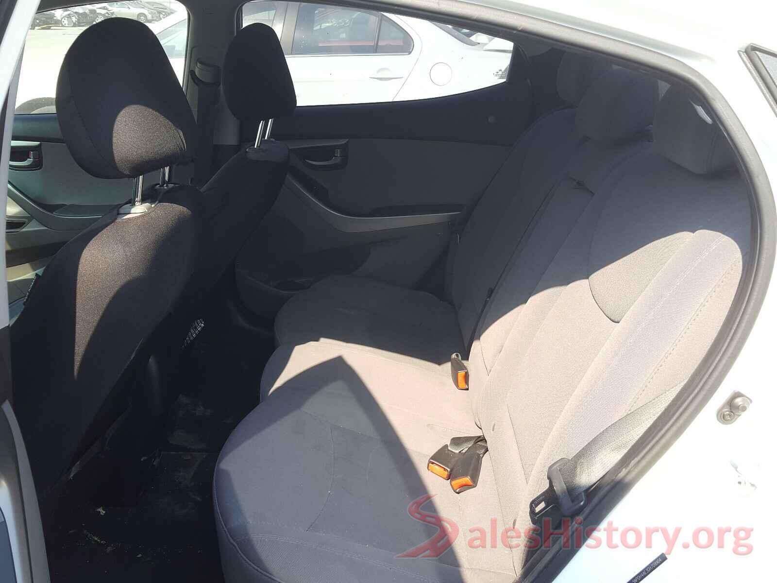 5NPDH4AE3GH709904 2016 HYUNDAI ELANTRA