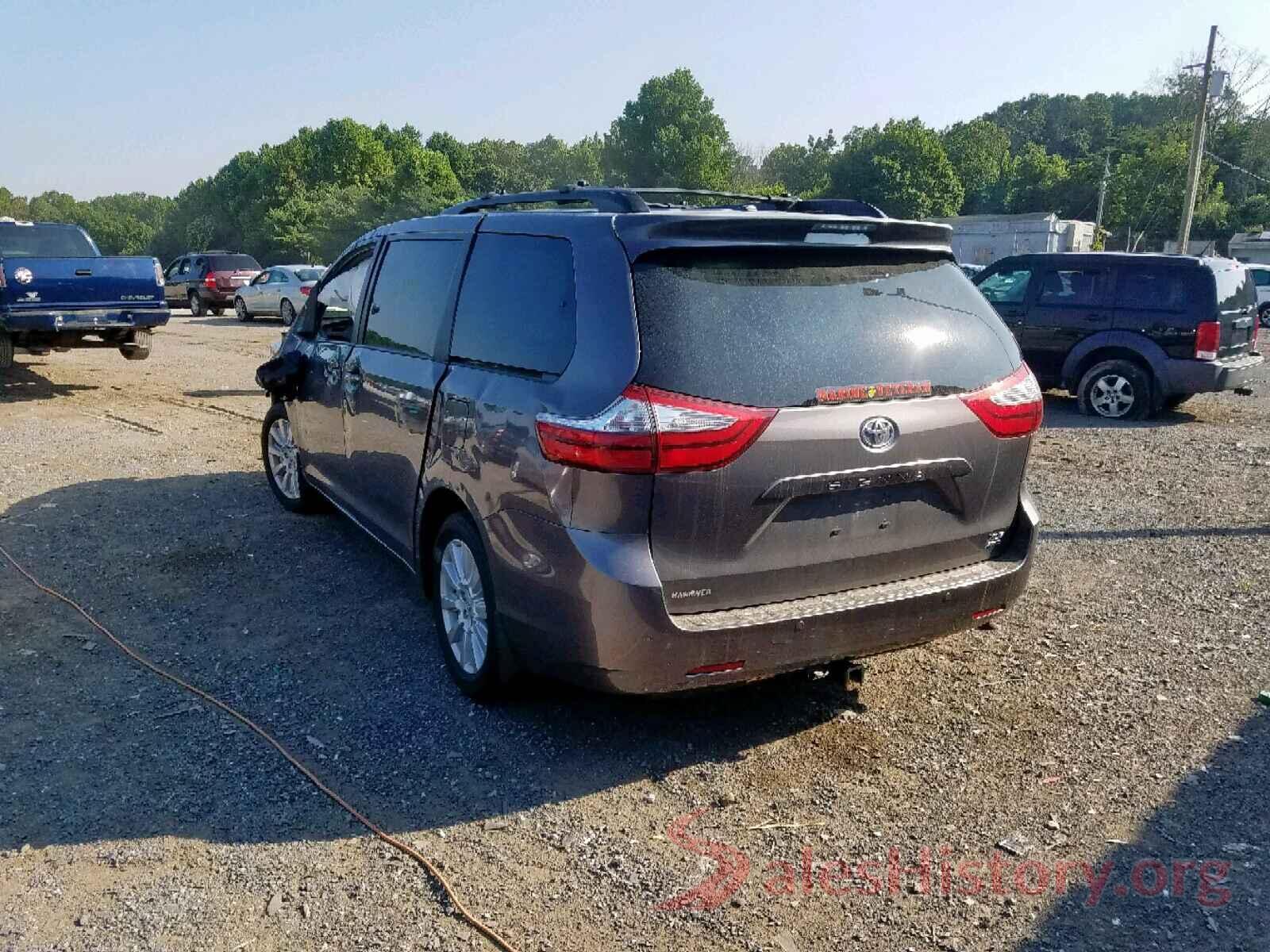 5TDDZ3DC7HS185038 2017 TOYOTA SIENNA XLE