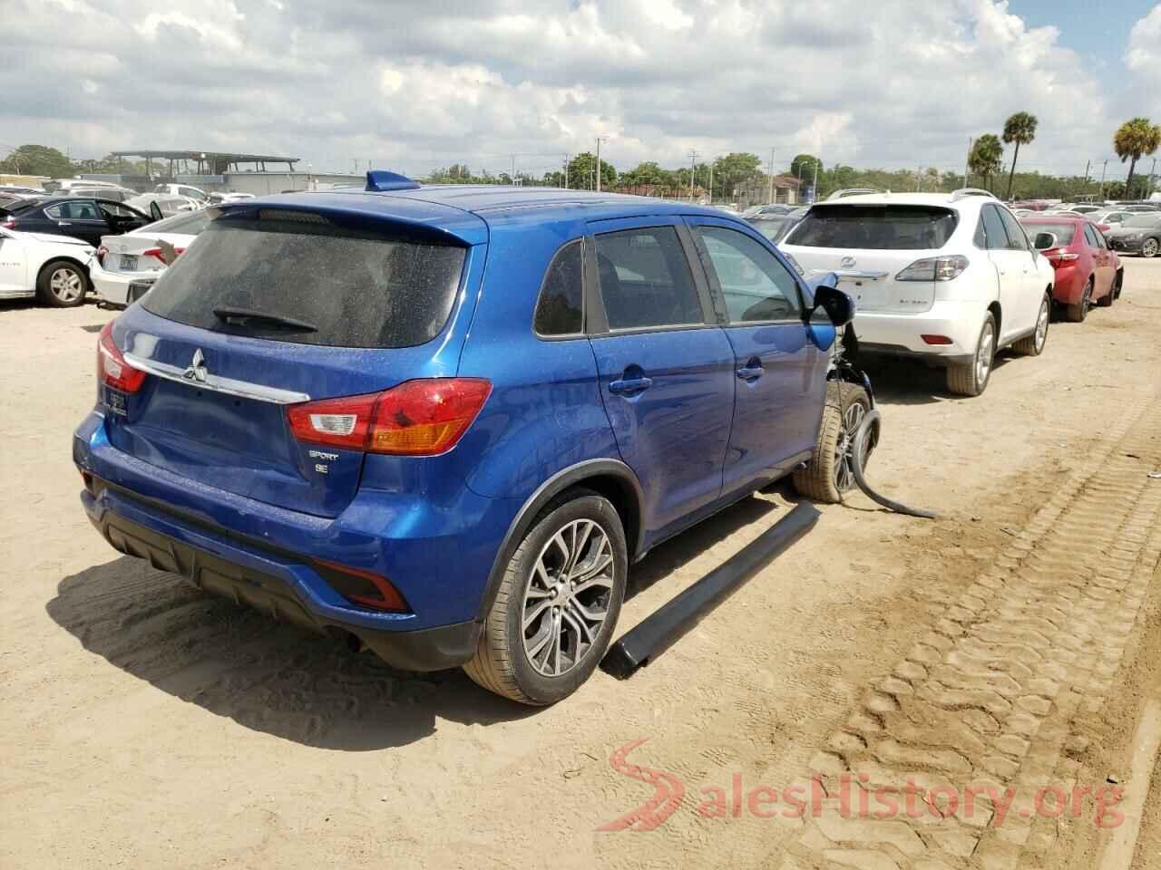 JA4AP3AW3JU015570 2018 MITSUBISHI OUTLANDER