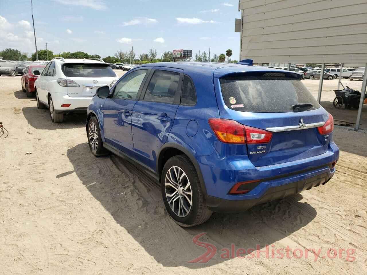 JA4AP3AW3JU015570 2018 MITSUBISHI OUTLANDER