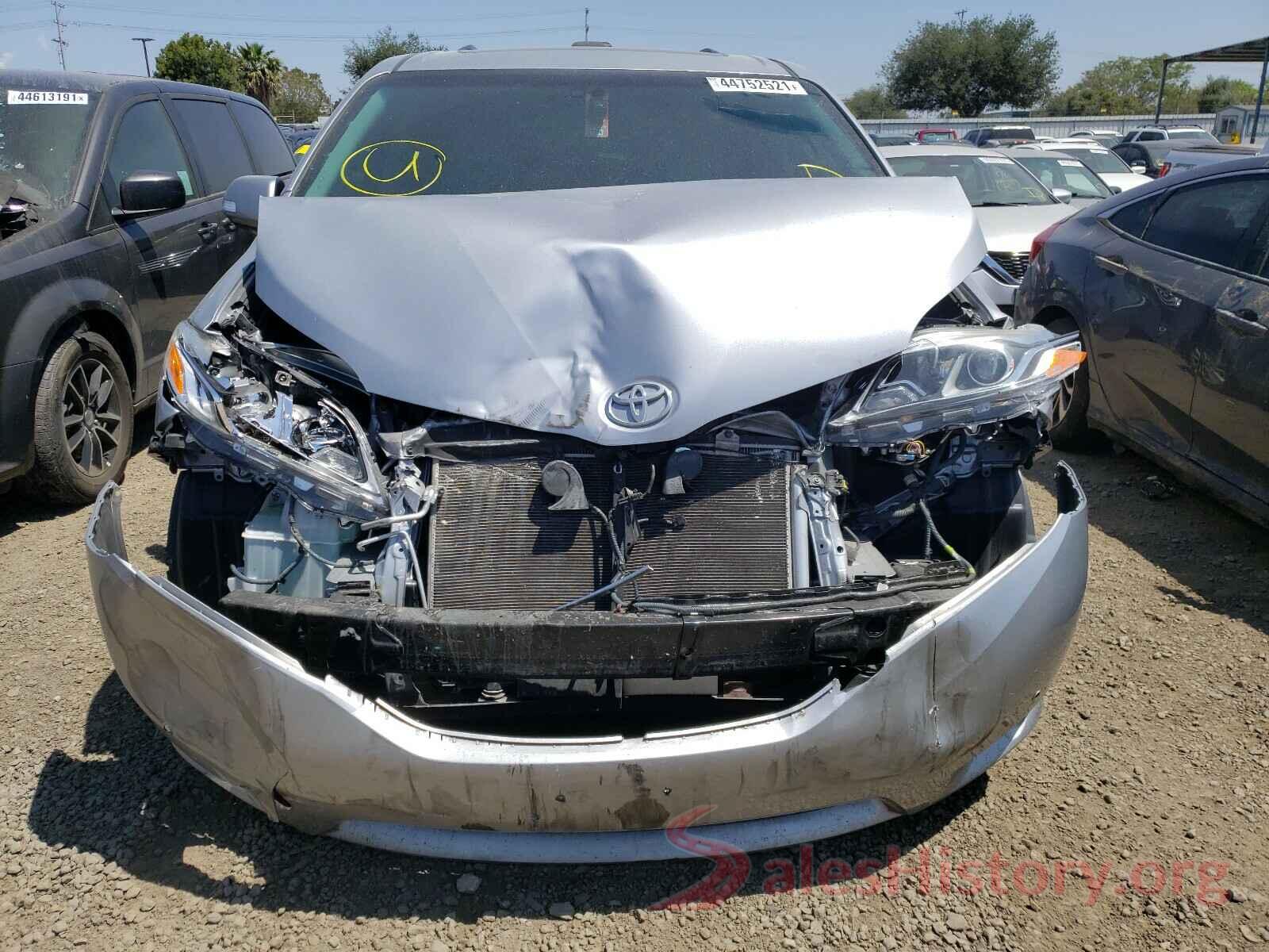 5TDYZ3DC5HS795246 2017 TOYOTA SIENNA