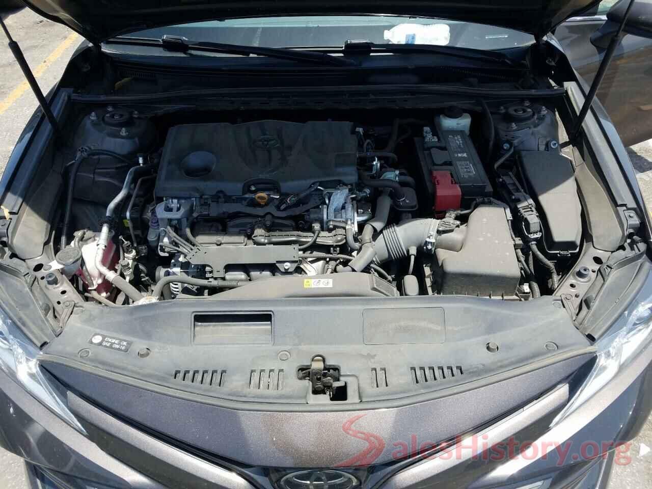 4T1B11HK3JU073418 2018 TOYOTA CAMRY