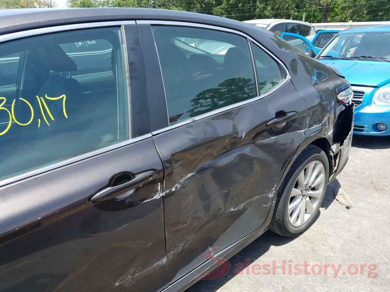 4T1B11HK3JU073418 2018 TOYOTA CAMRY