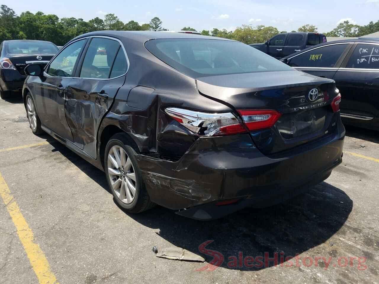 4T1B11HK3JU073418 2018 TOYOTA CAMRY