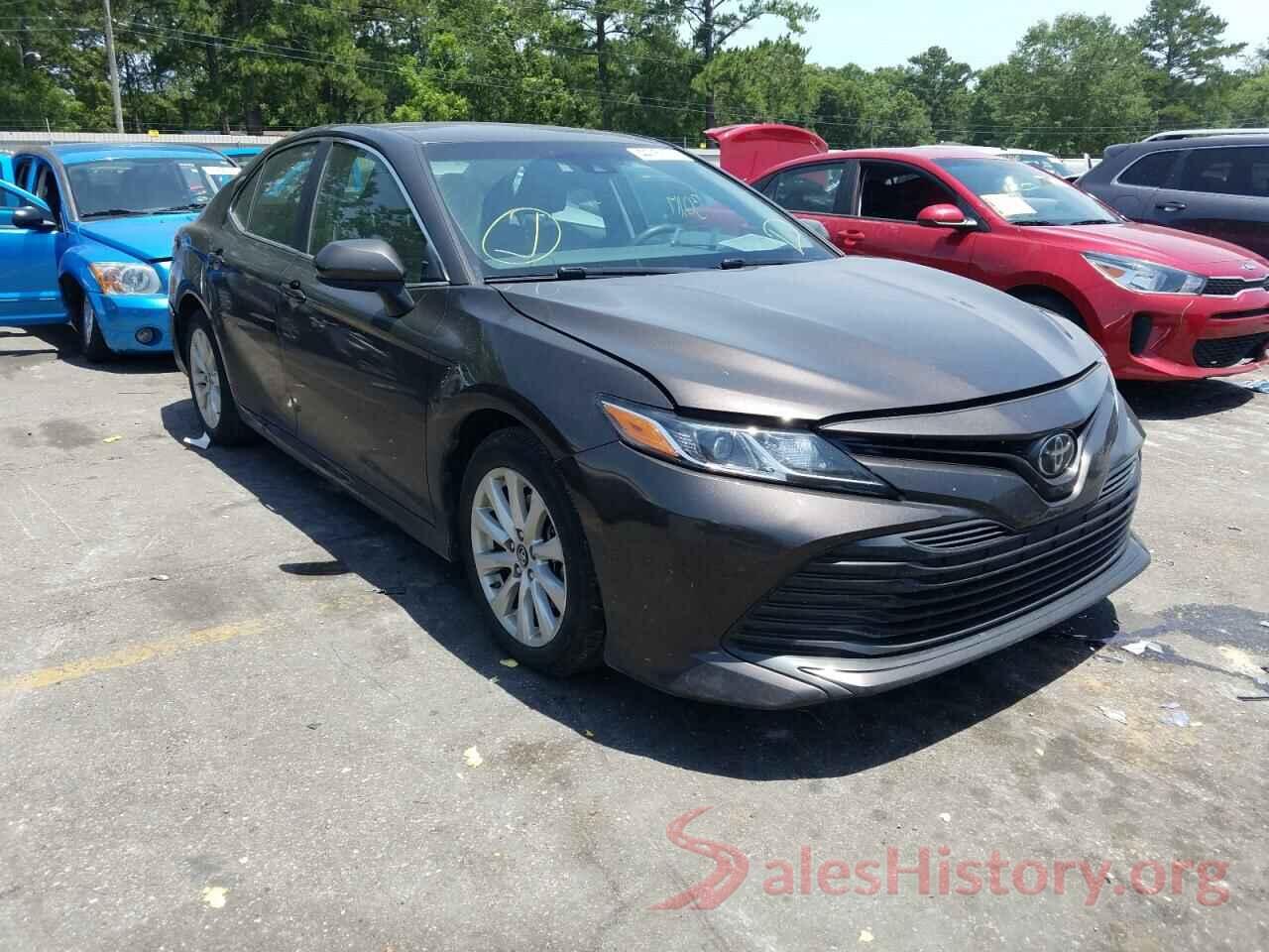 4T1B11HK3JU073418 2018 TOYOTA CAMRY