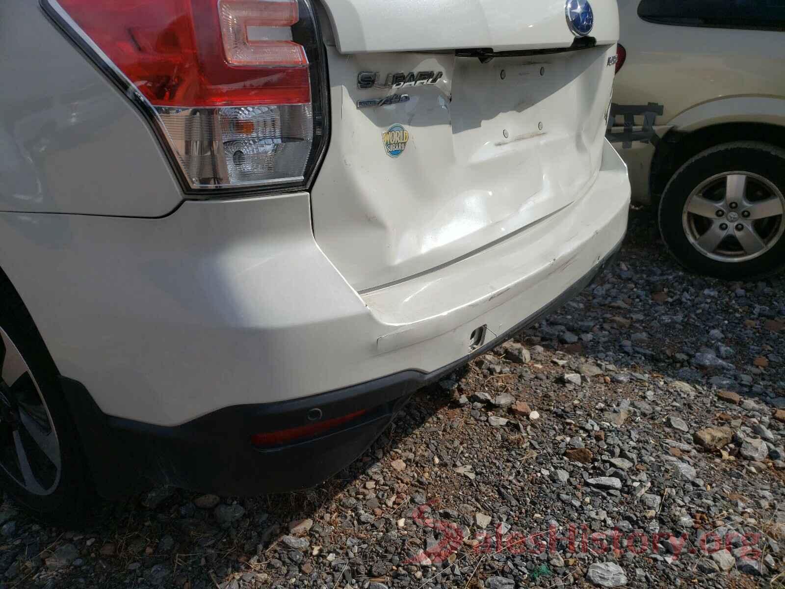 JF2SJARC2JH456322 2018 SUBARU FORESTER