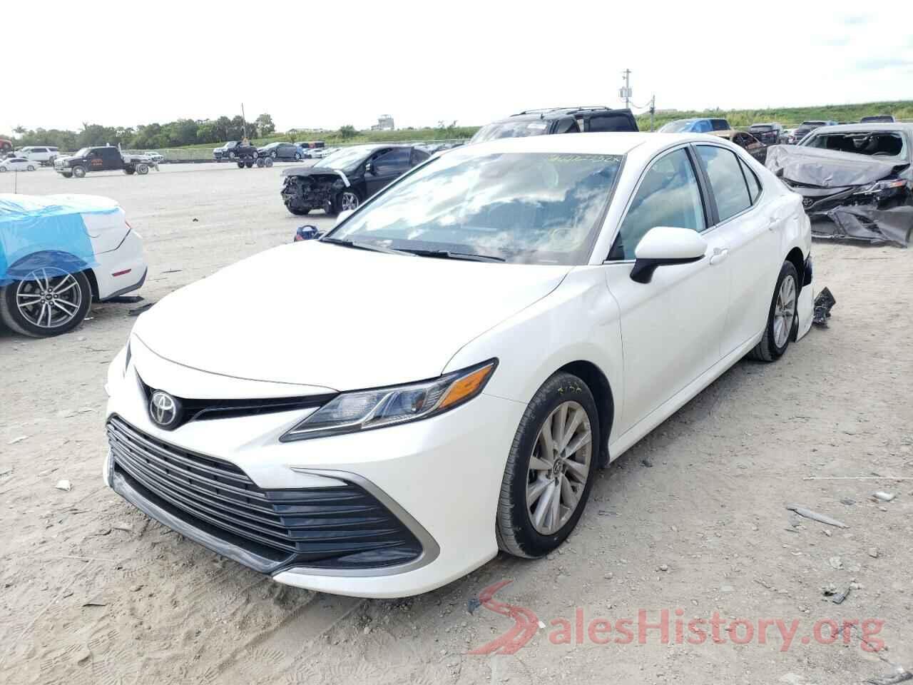 4T1C11AK6MU464517 2021 TOYOTA CAMRY