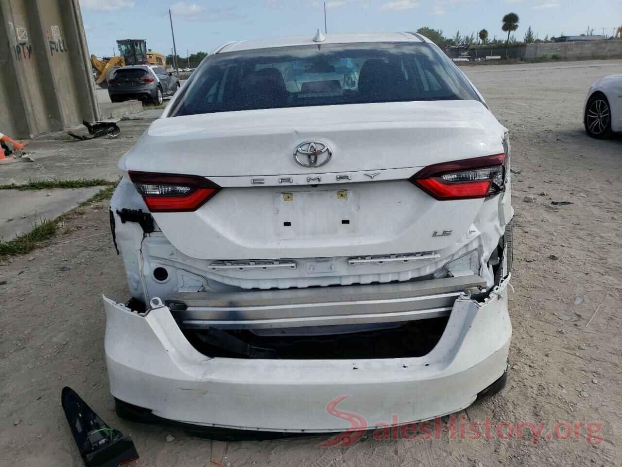 4T1C11AK6MU464517 2021 TOYOTA CAMRY