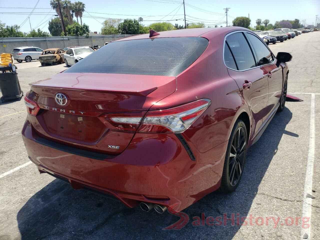 4T1B61HK4JU565828 2018 TOYOTA CAMRY