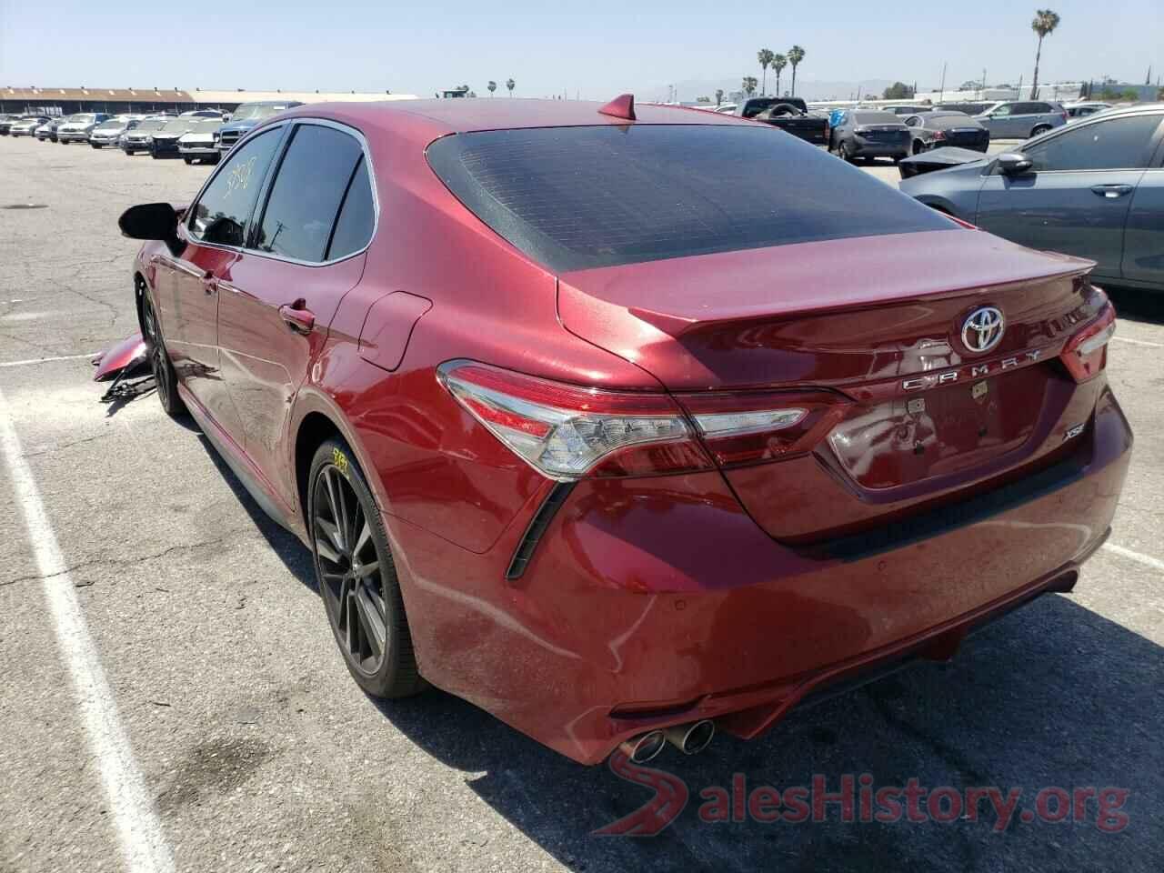 4T1B61HK4JU565828 2018 TOYOTA CAMRY