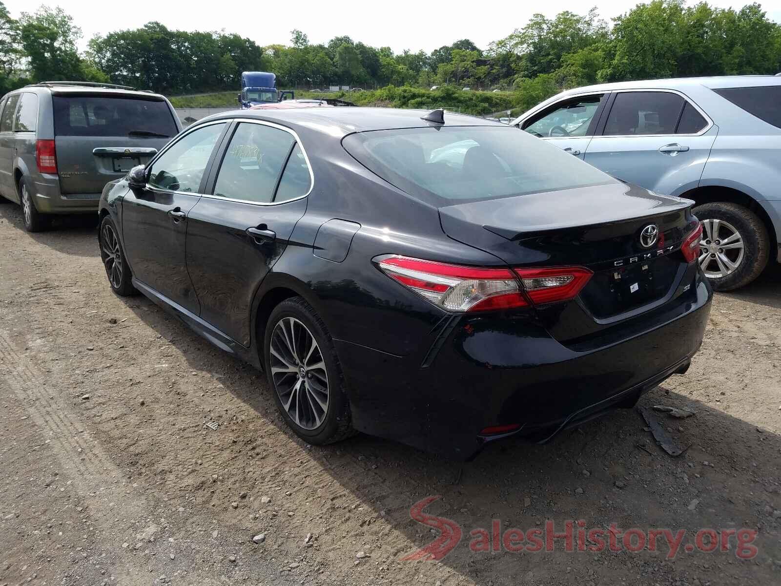 4T1B11HK6JU021779 2018 TOYOTA CAMRY