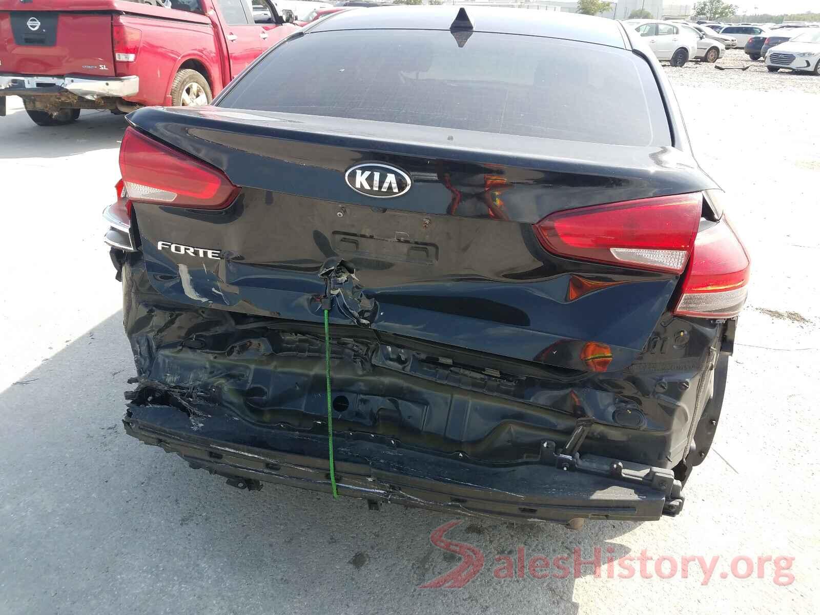 3KPFL4A77JE207837 2018 KIA FORTE