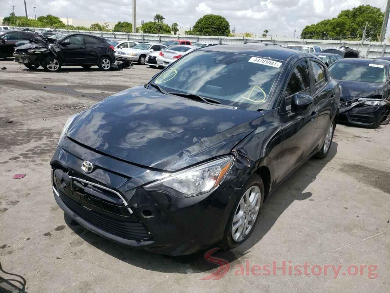 3MYDLBYV8JY333186 2018 TOYOTA YARIS