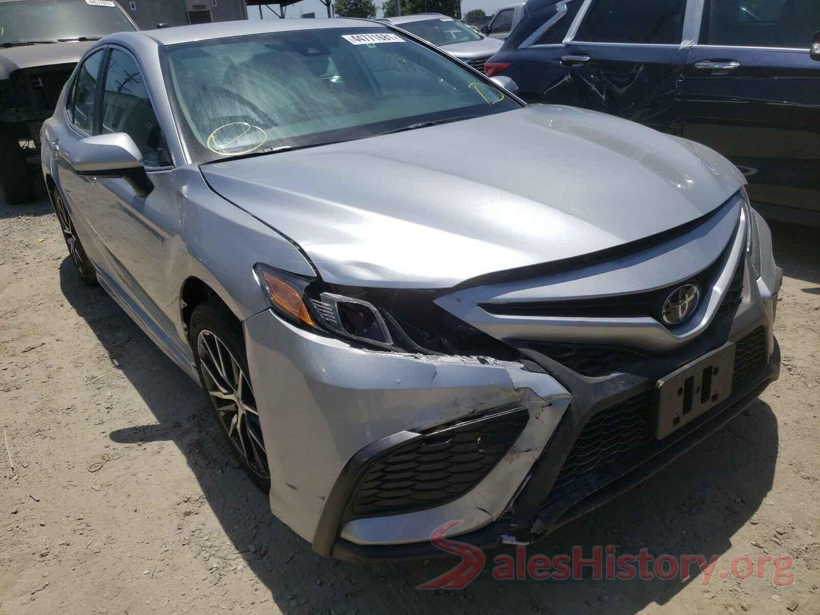 4T1G11AK4MU413180 2021 TOYOTA CAMRY