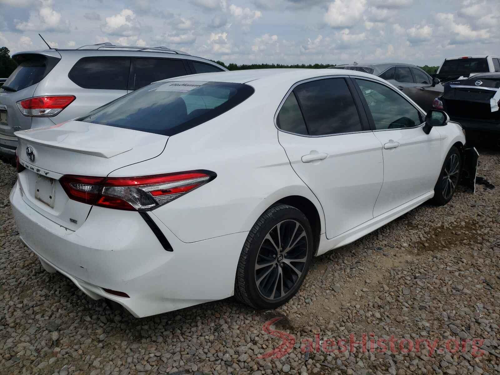 4T1B11HK5JU587349 2018 TOYOTA CAMRY