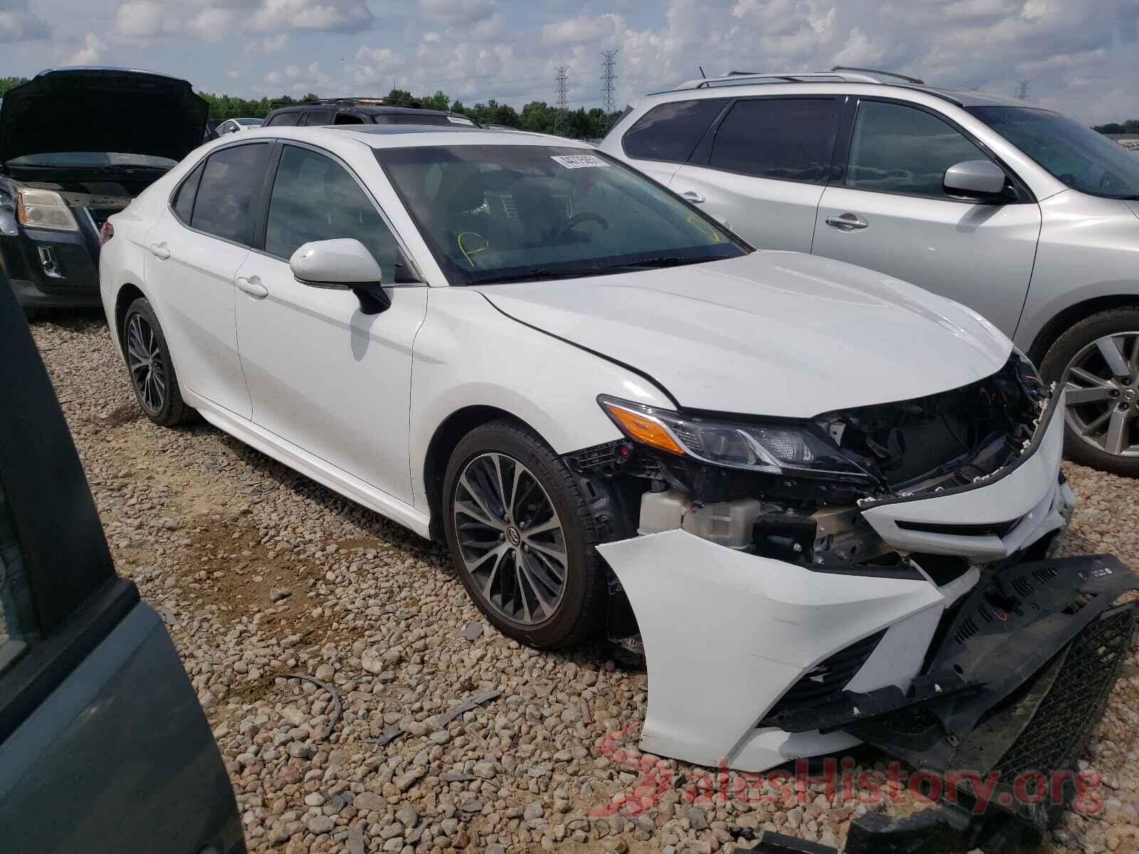 4T1B11HK5JU587349 2018 TOYOTA CAMRY