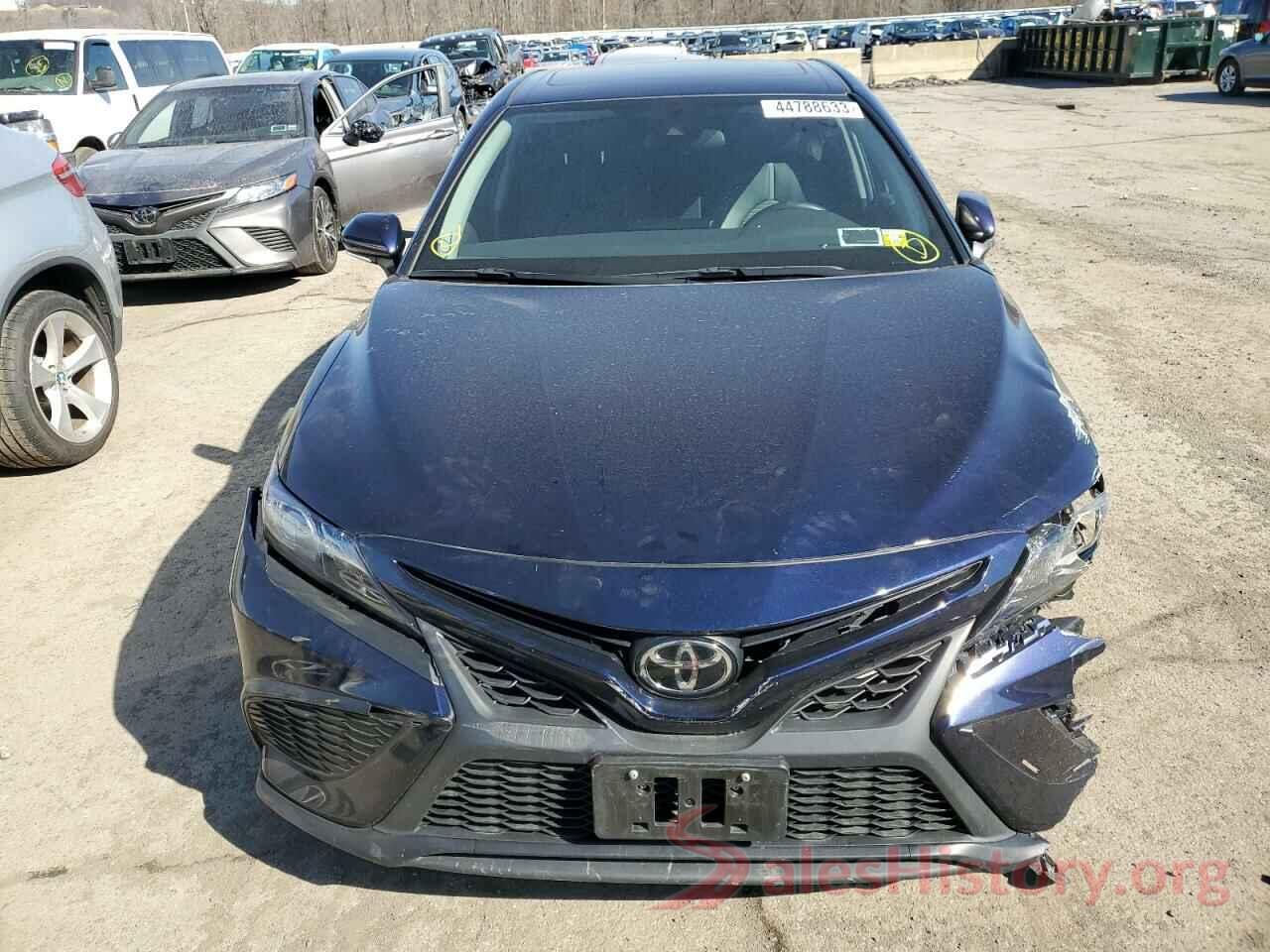 4T1G11BK7MU045236 2021 TOYOTA CAMRY