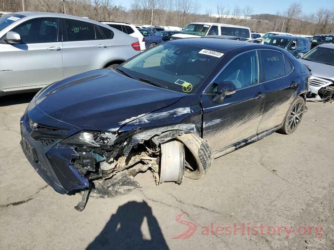 4T1G11BK7MU045236 2021 TOYOTA CAMRY