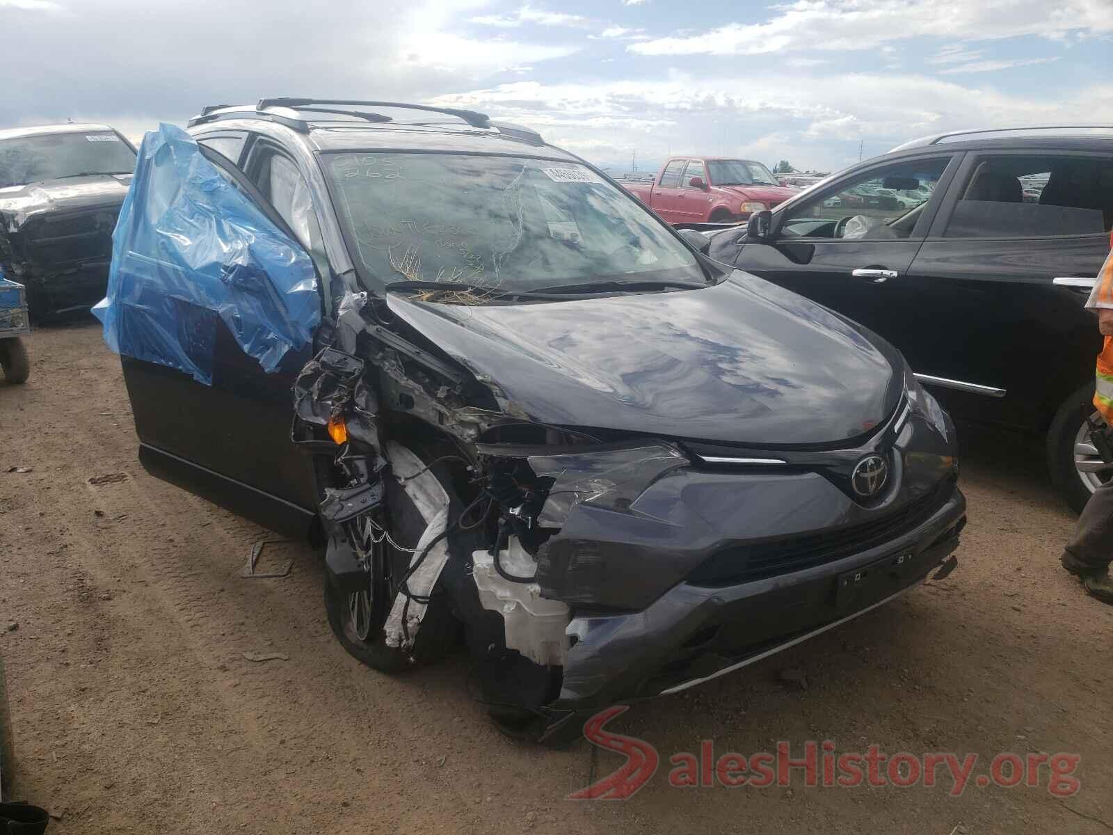 JTMRFREV7JD257472 2018 TOYOTA RAV4