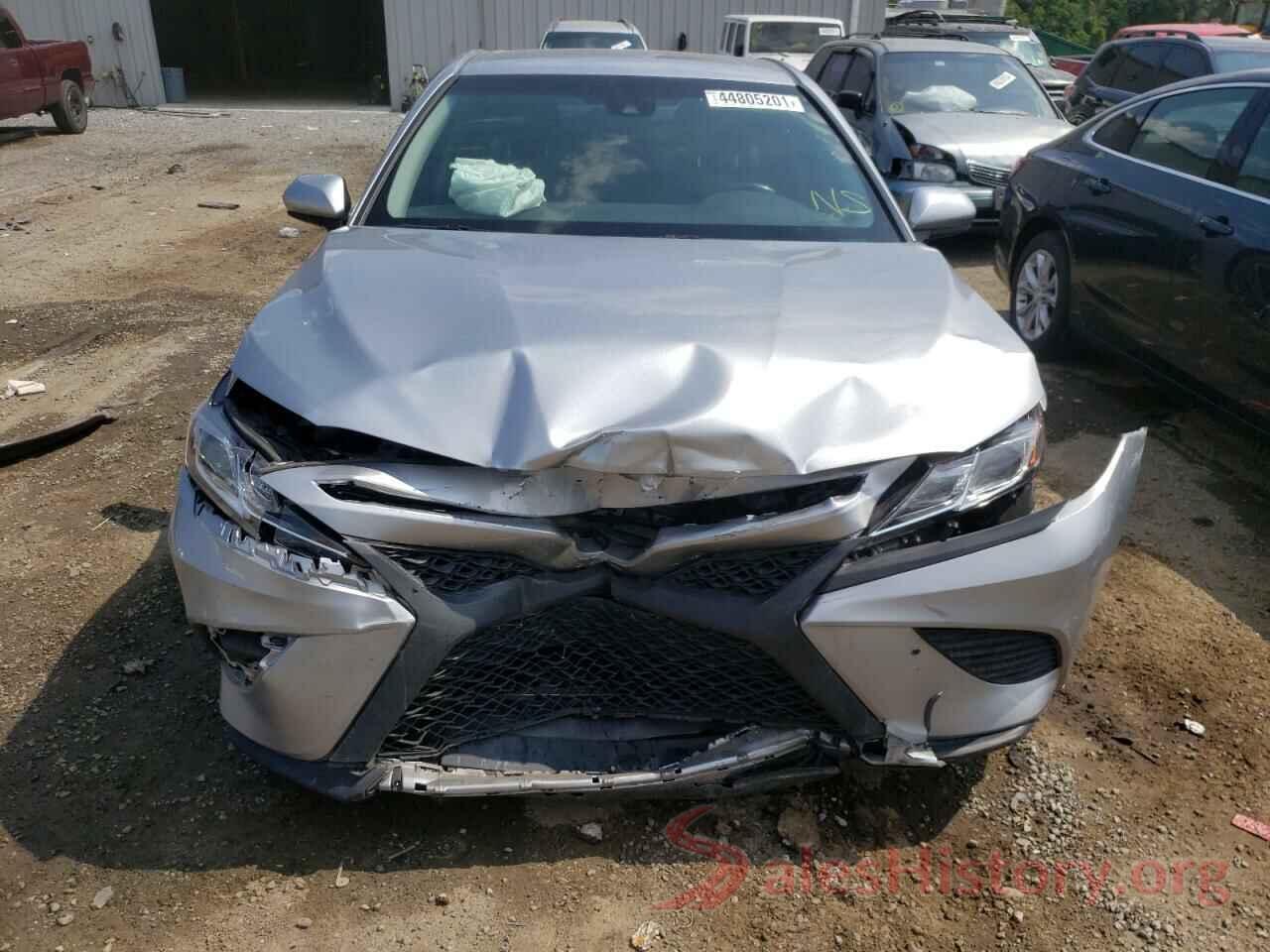 4T1B11HK5JU158261 2018 TOYOTA CAMRY