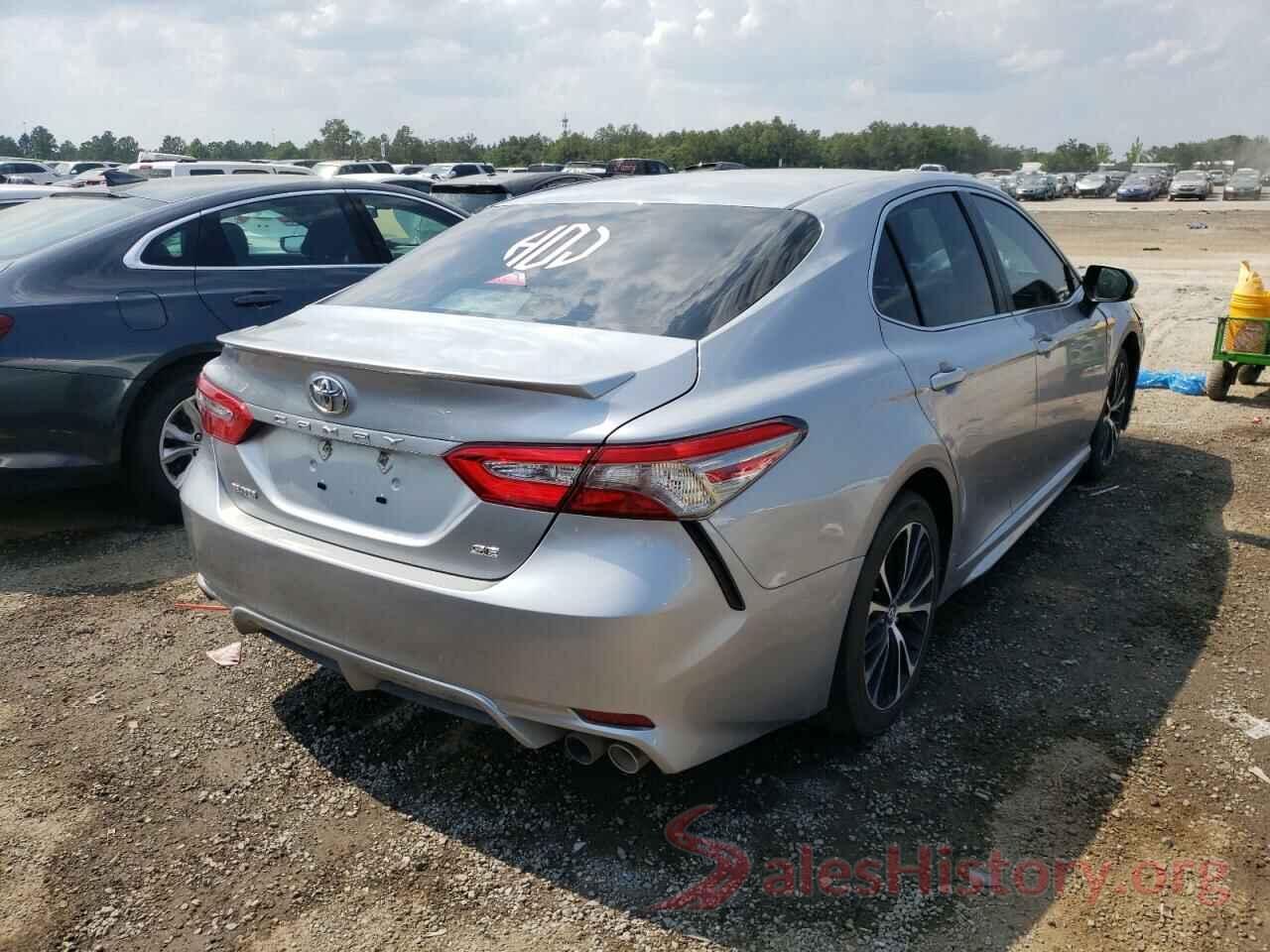 4T1B11HK5JU158261 2018 TOYOTA CAMRY