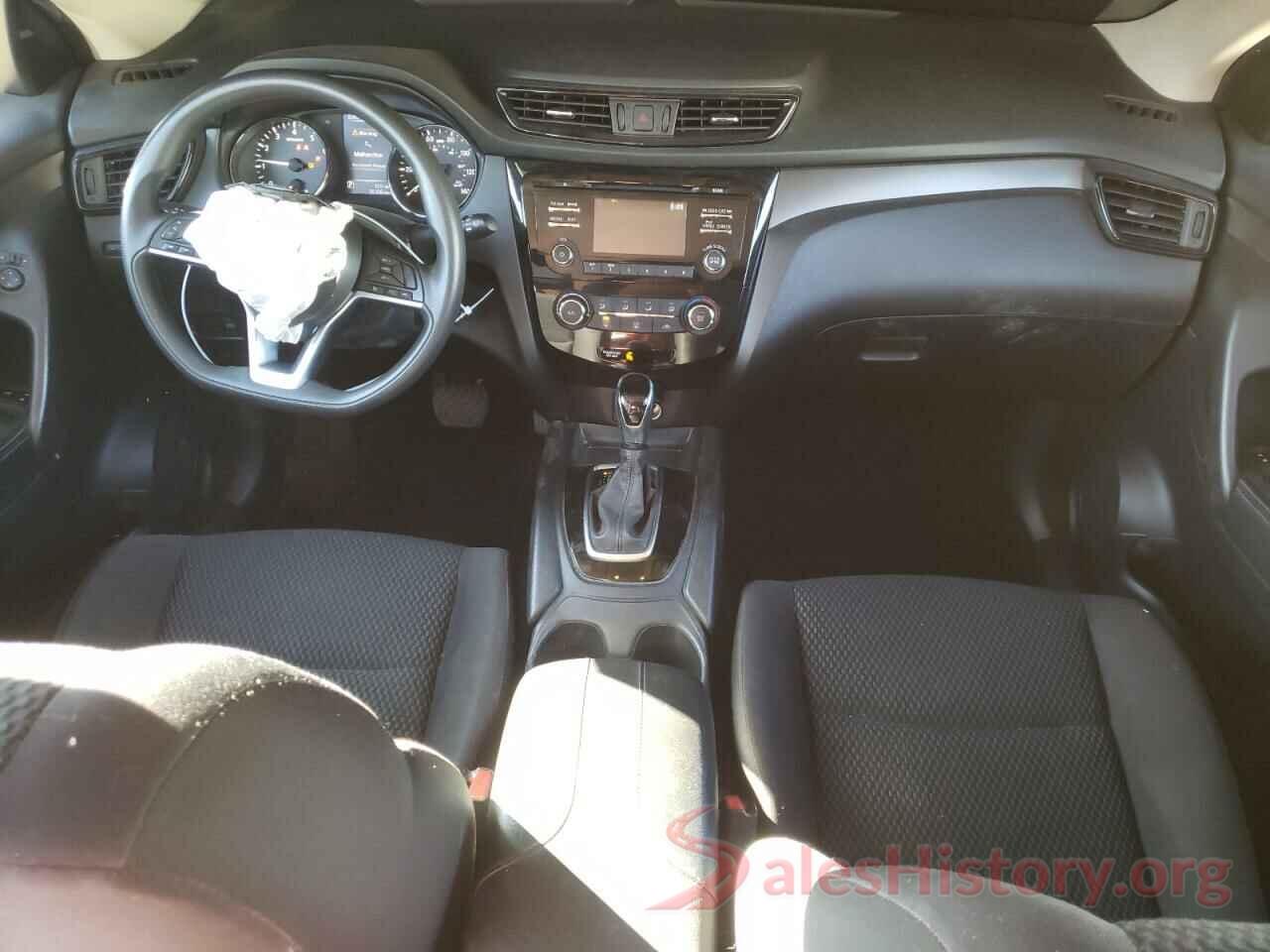 JN1BJ1CR1JW255702 2018 NISSAN ROGUE