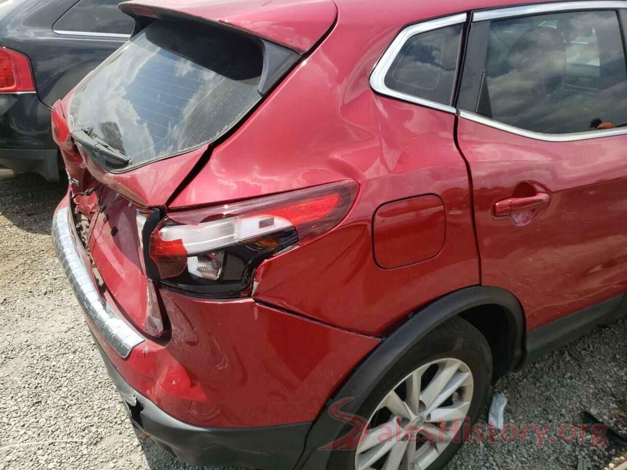 JN1BJ1CP8JW186117 2018 NISSAN ROGUE