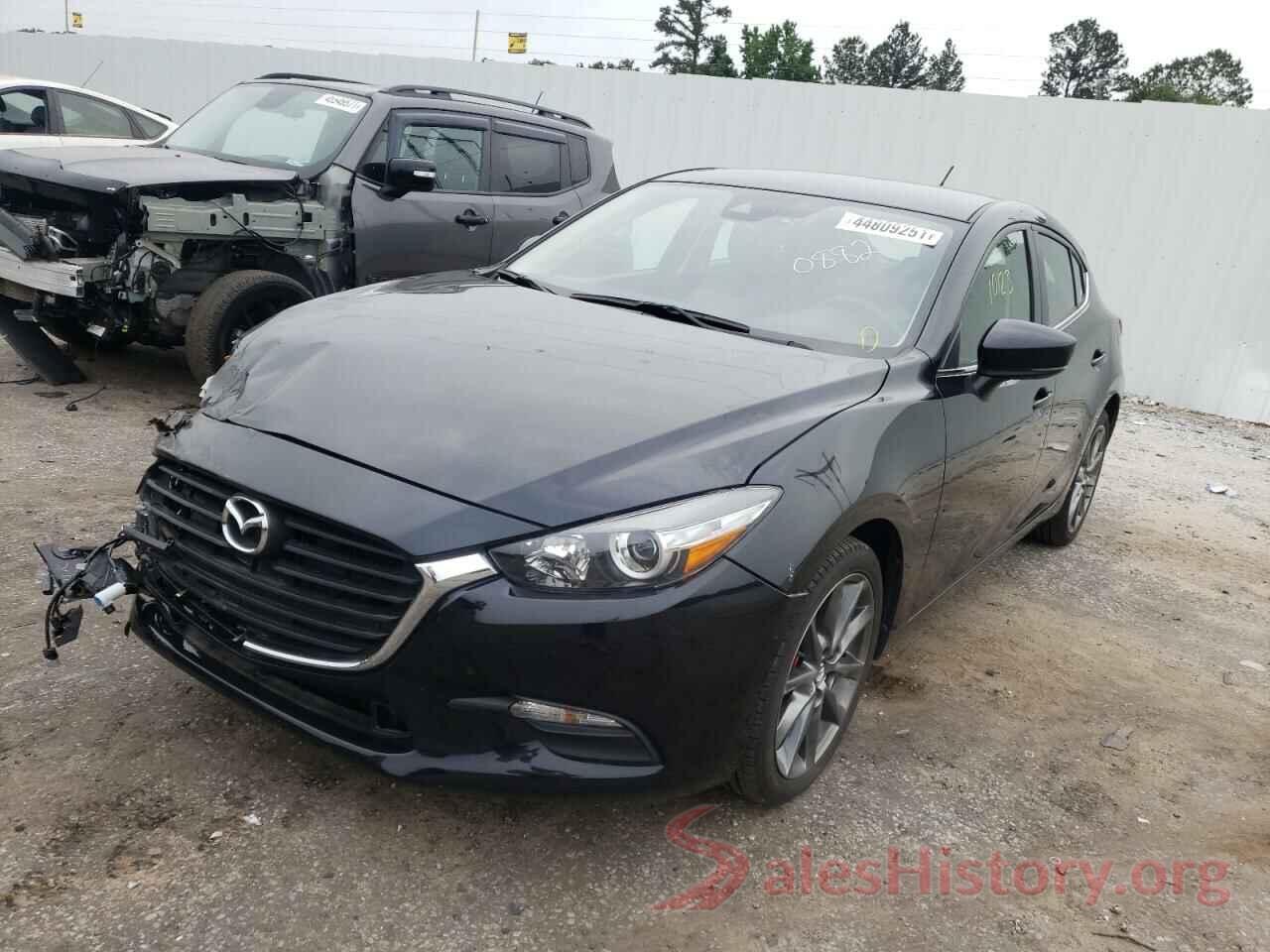 3MZBN1L37JM260882 2018 MAZDA 3