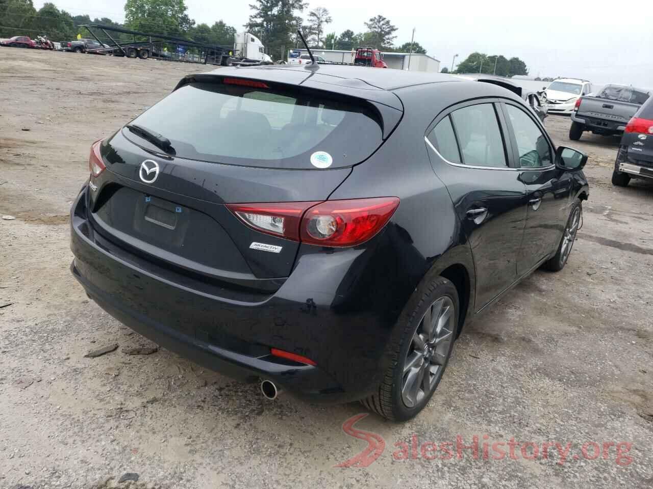 3MZBN1L37JM260882 2018 MAZDA 3