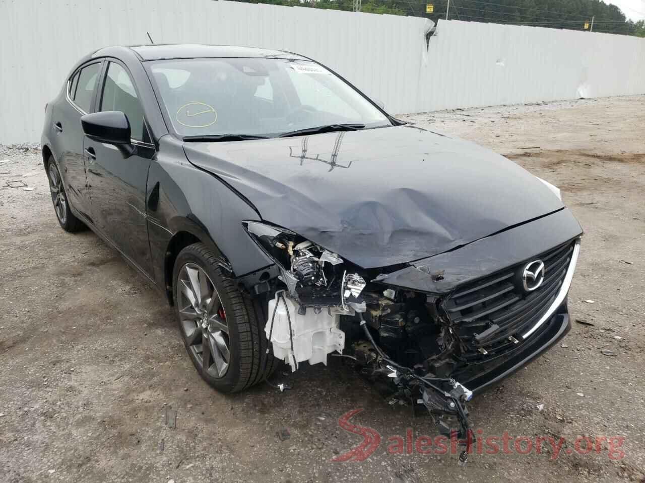 3MZBN1L37JM260882 2018 MAZDA 3