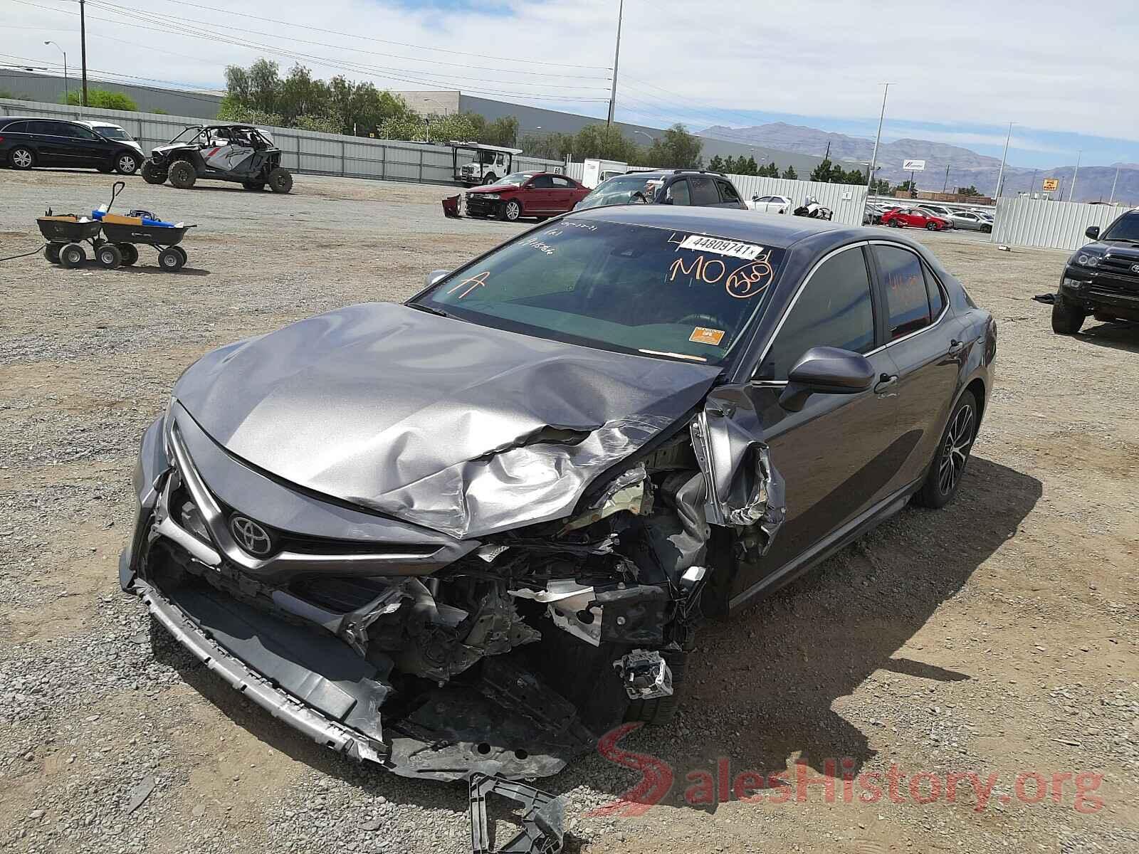 4T1B11HK3JU534892 2018 TOYOTA CAMRY