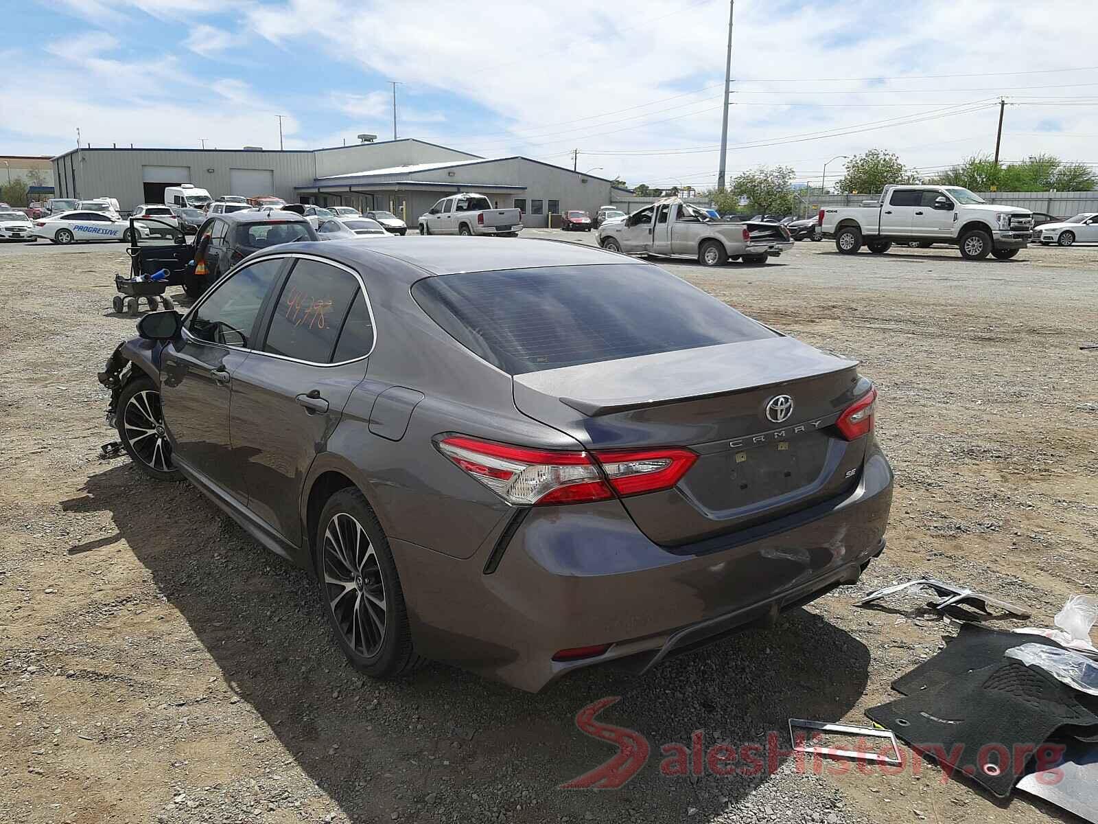 4T1B11HK3JU534892 2018 TOYOTA CAMRY