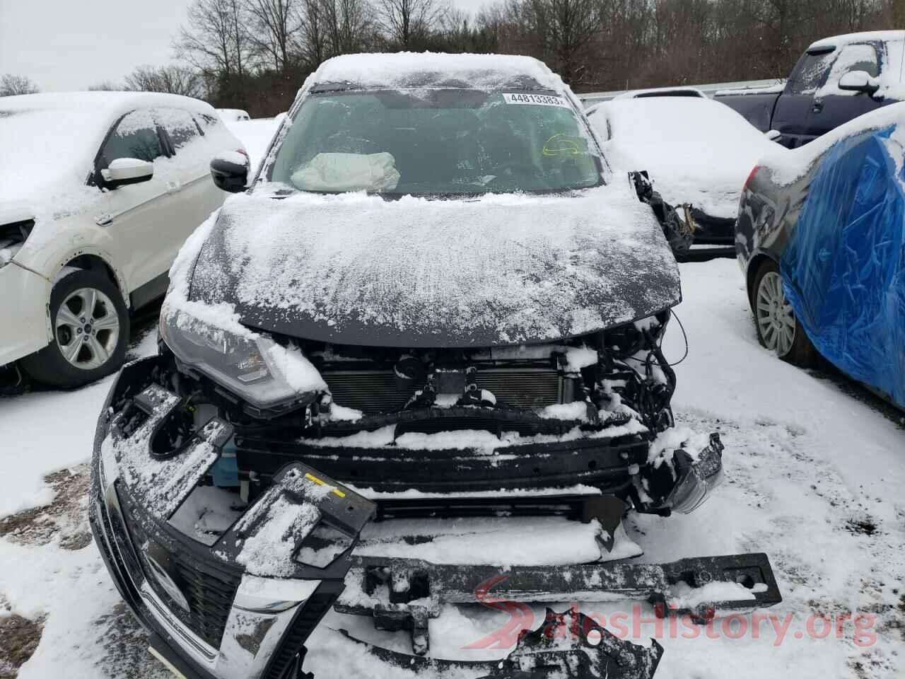 KNMAT2MV6JP578089 2018 NISSAN ROGUE