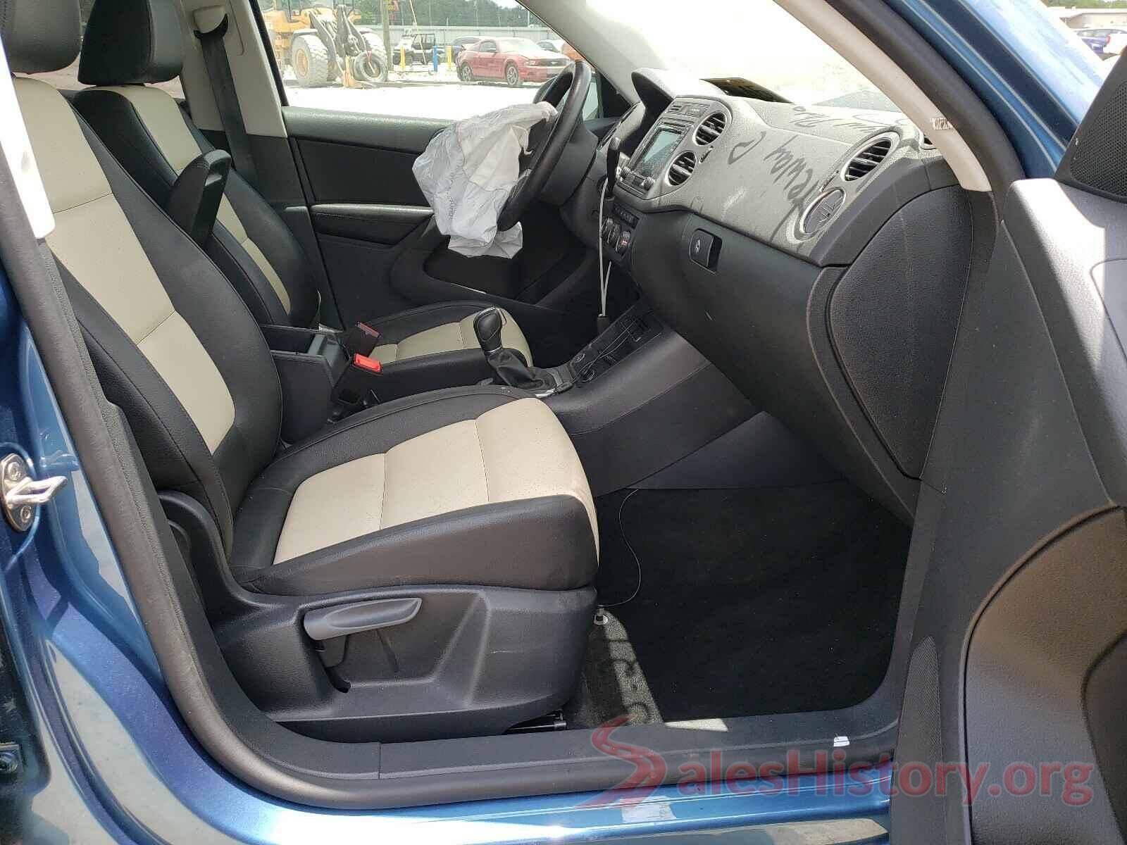 WVGAV7AX0HK023526 2017 VOLKSWAGEN TIGUAN