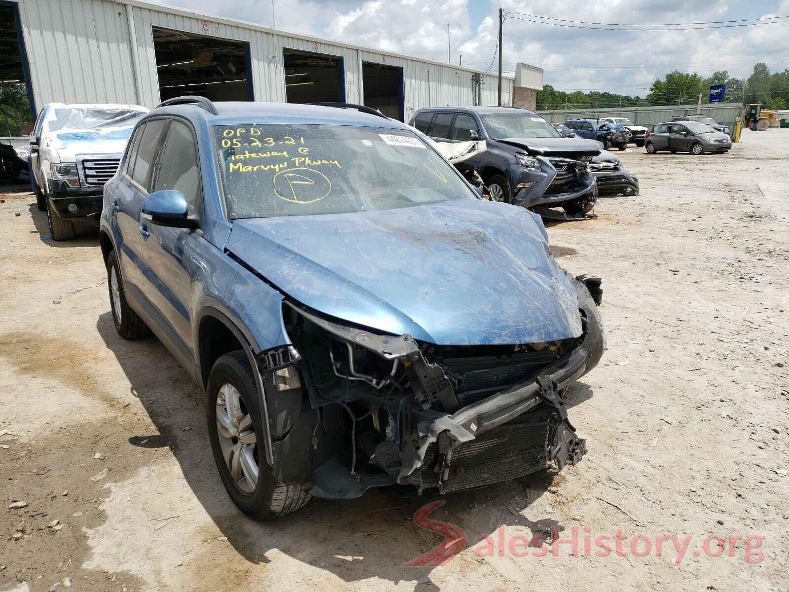 WVGAV7AX0HK023526 2017 VOLKSWAGEN TIGUAN