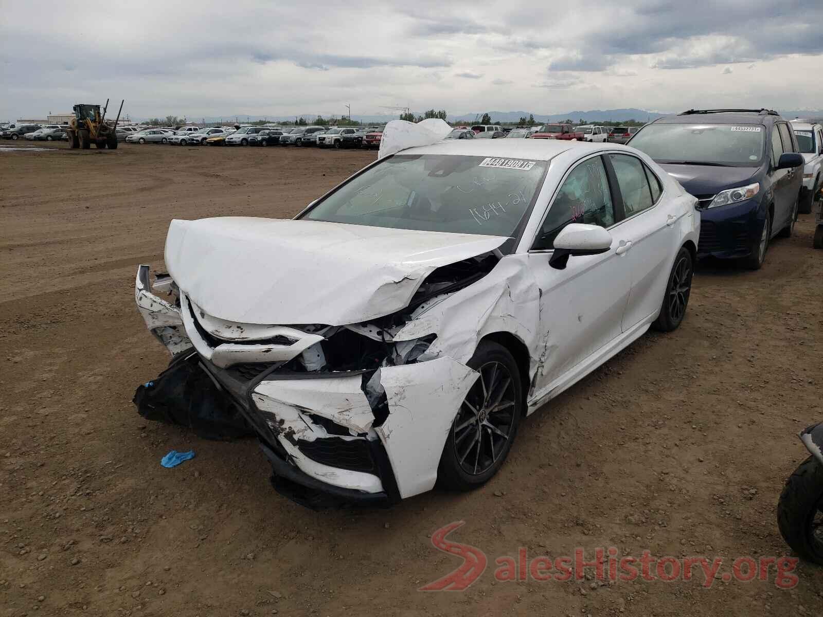 4T1G11AKXMU542282 2021 TOYOTA CAMRY