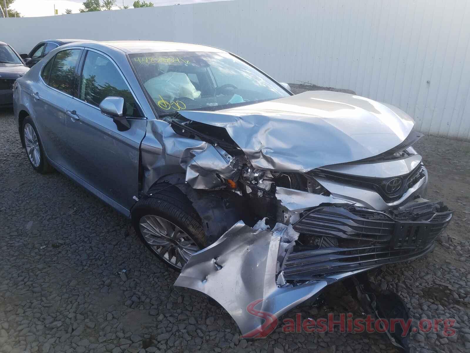 4T1B11HK0KU700318 2019 TOYOTA CAMRY