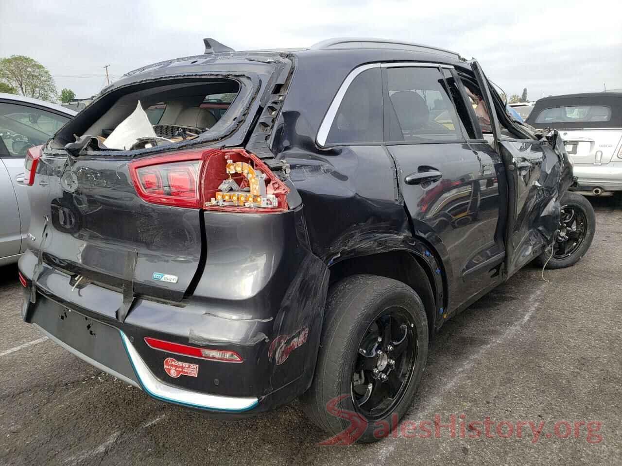 KNDCC3LD7J5209860 2018 KIA NIRO