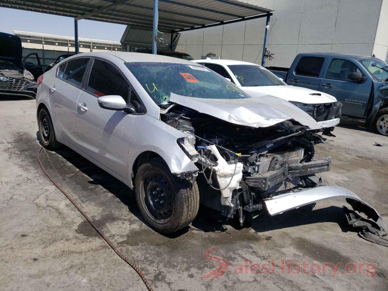 3KPFK4A75JE192614 2018 KIA FORTE