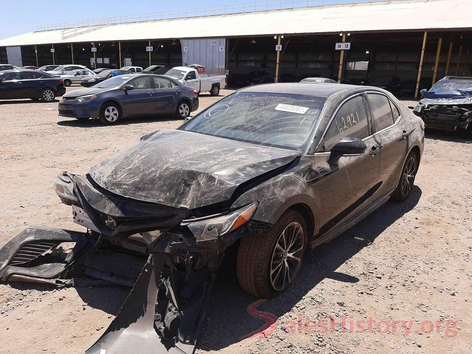 JTNB11HK1J3000182 2018 TOYOTA CAMRY