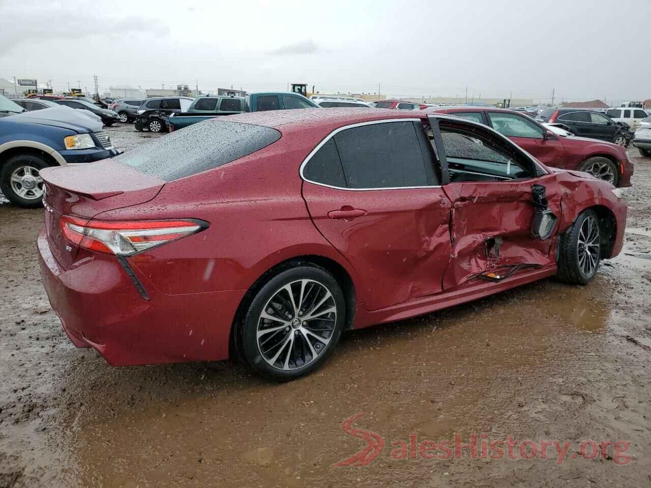 4T1B11HK1JU533451 2018 TOYOTA CAMRY